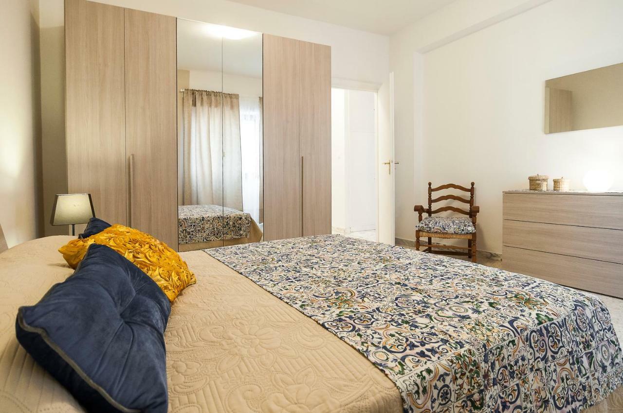 Casa Vacanza Flora Apartment สแปร์ลองกา ภายนอก รูปภาพ