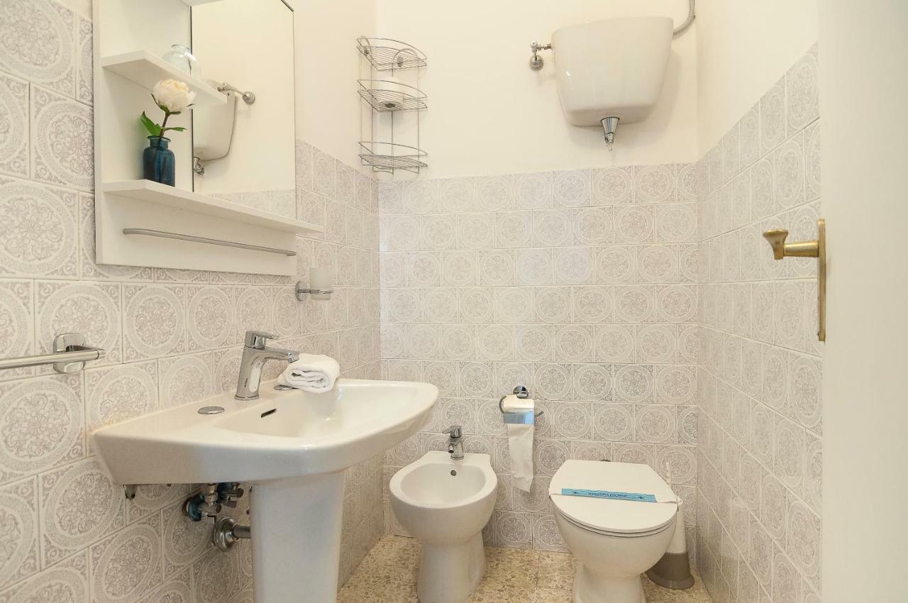 Casa Vacanza Flora Apartment สแปร์ลองกา ภายนอก รูปภาพ