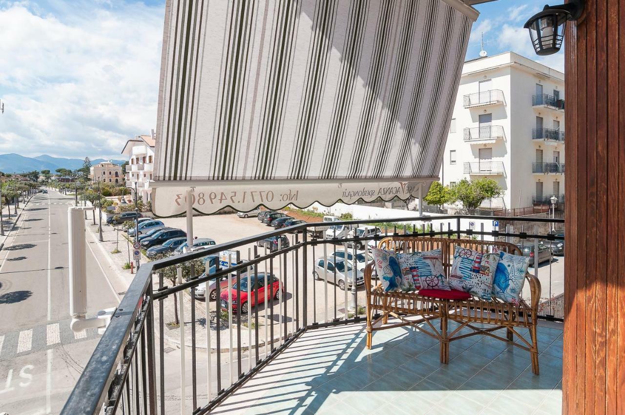 Casa Vacanza Flora Apartment สแปร์ลองกา ภายนอก รูปภาพ
